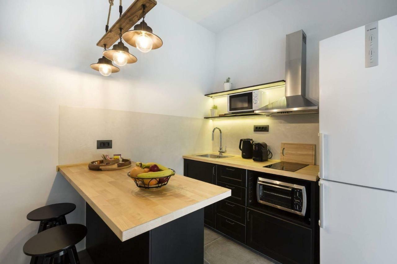 Atmospheric Apartment Near Acropolis By Cloudkeys Athens Exterior photo